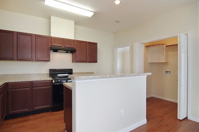 Building Photo - 18743 N Lyford Dr