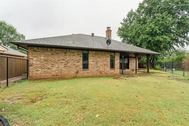 Building Photo - 11107 NW 110th St
