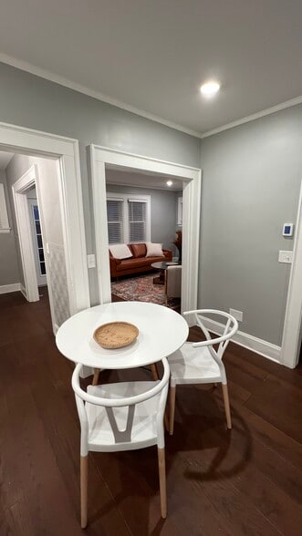 Dining - 3044 Minot Ave