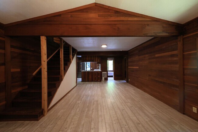 Building Photo - 4452 Greenwood Heights Dr