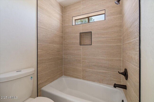 Building Photo - 1414 N Palmsprings Dr