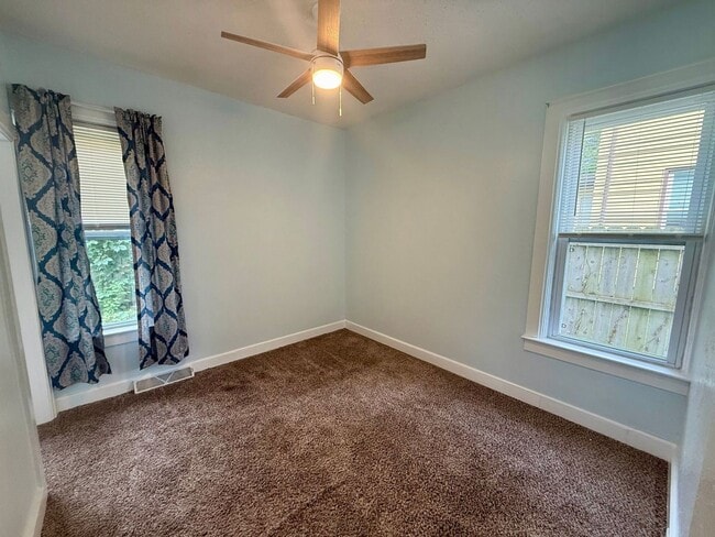 Building Photo - 3 Bed 2 Bath Single Family Home in Wausau - Deposit Special : half off deposit!