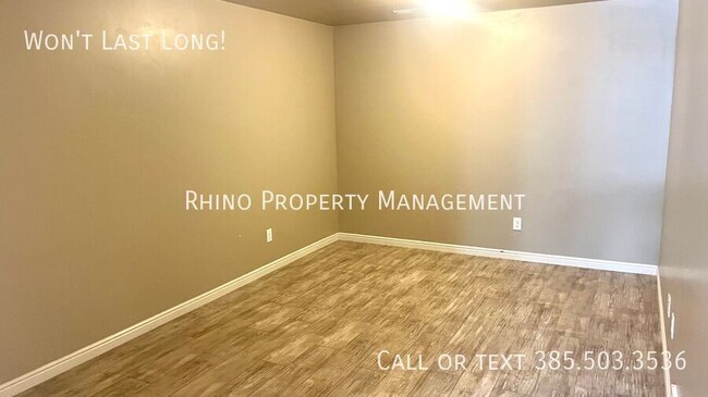 Building Photo - 1385 Bridal Veil Dr