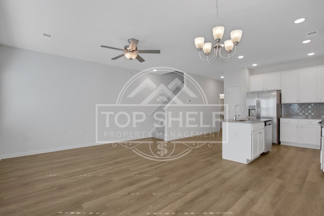 Building Photo - 102 Jaxton St