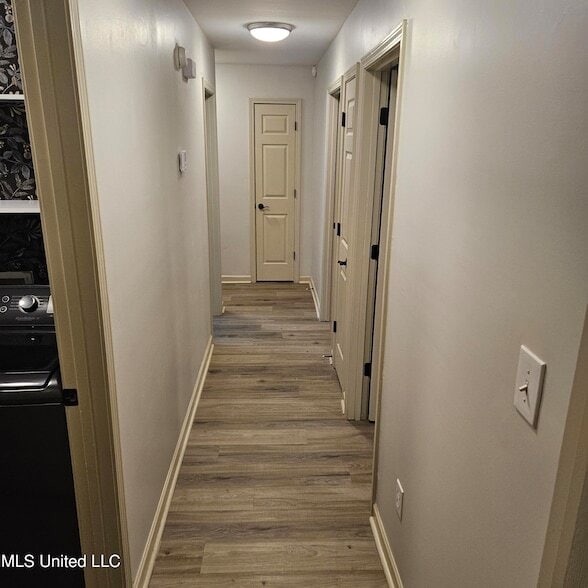 Building Photo - 8349 Regal Bend Dr