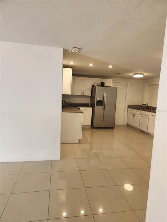 Building Photo - 8518 Woodlake Dr