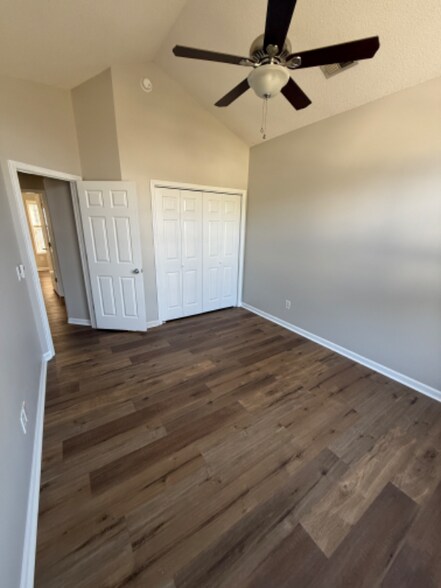 Building Photo - 7120 Farrington Farms Dr