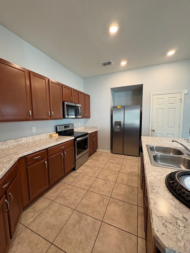 Building Photo - 4751 Maplewild Ln.