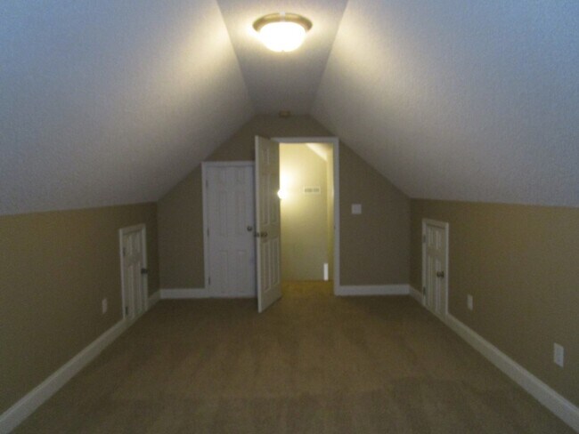 Building Photo - 6620 J J Roberts Dr