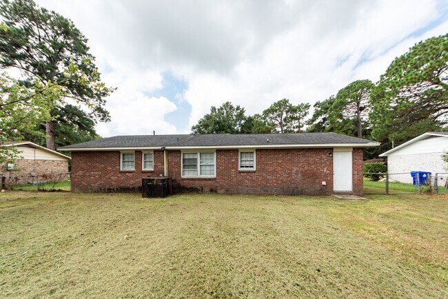 Building Photo - 4446 Farmwood St