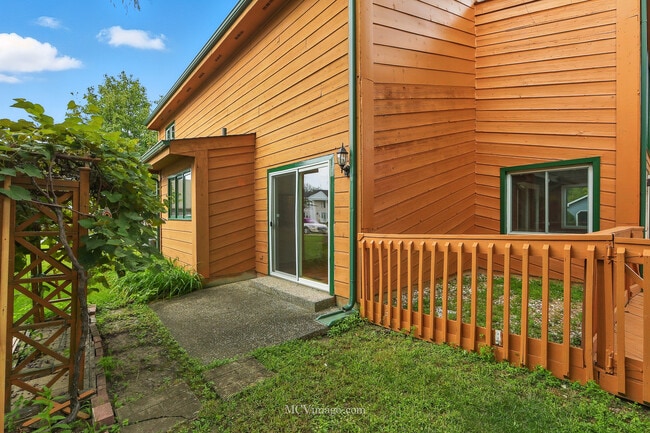 Building Photo - 2101 Babst Ct