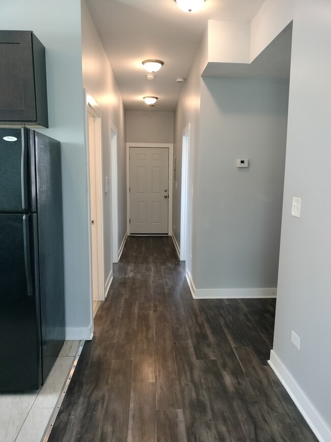 Building Photo - 1943 W 48th St