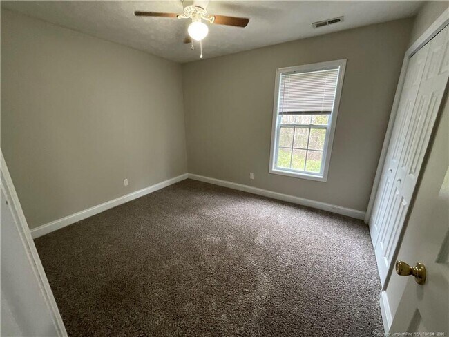 Building Photo - 301 Sanford Ct