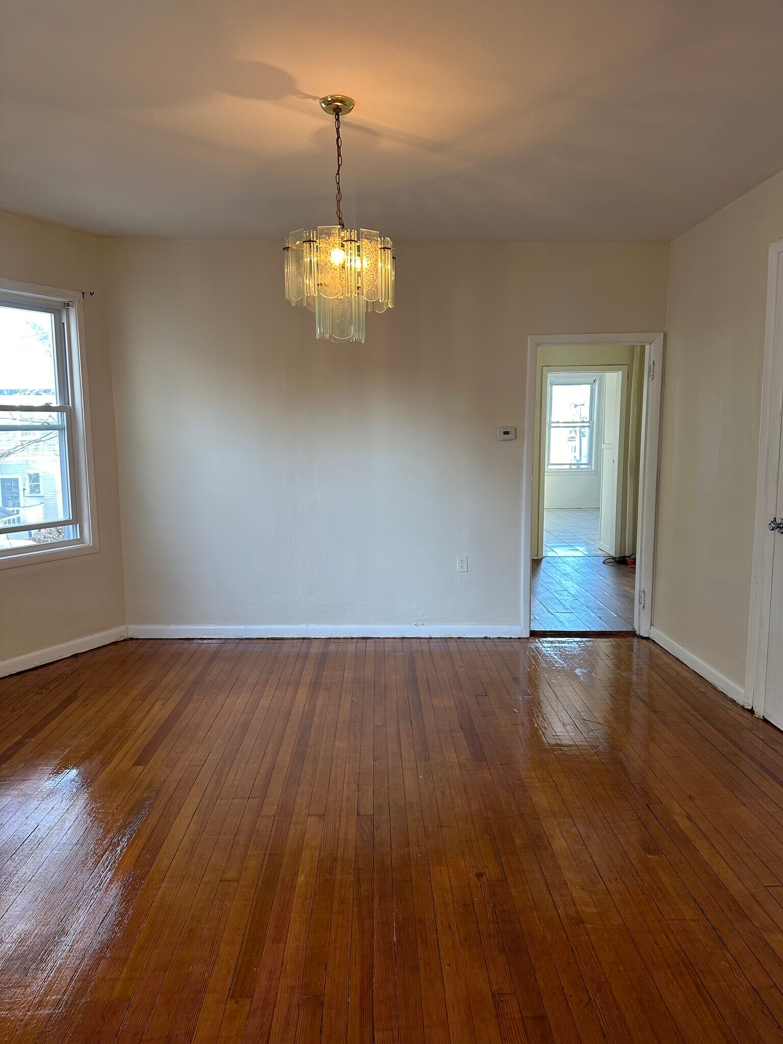 Building Photo - 18 Noll Pl