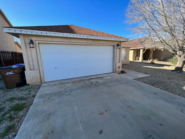 Building Photo - 4892 Calle Bella Ave