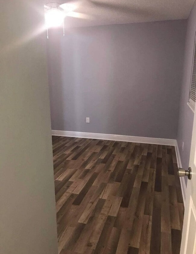 Building Photo - 3/2 Duplex in Bradenton