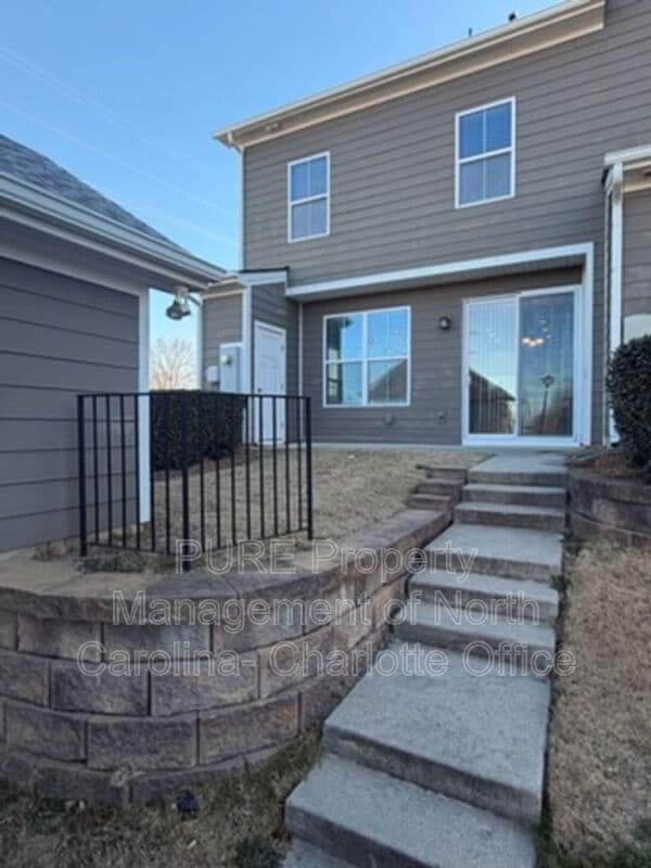 Building Photo - 2731 Tranquil Oak Pl