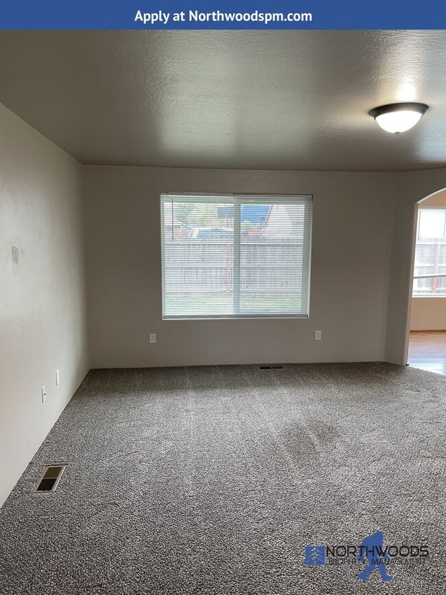 Building Photo - Welcome Home to this Beautiful 1982 Sq. Foot  4 bedroom, 2.5 bath house.