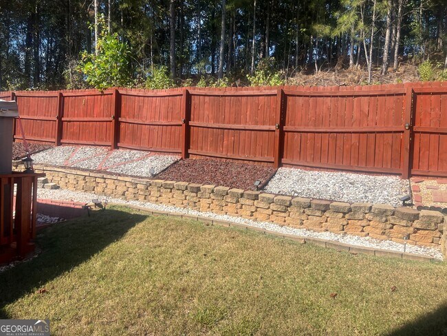 Building Photo - 131 Dustin Dr