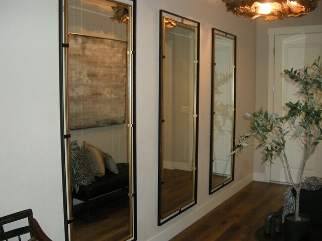 Building Photo - Fully Furnished Four Bedroom, Three Bath H...