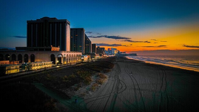 Building Photo - 3501 Boardwalk