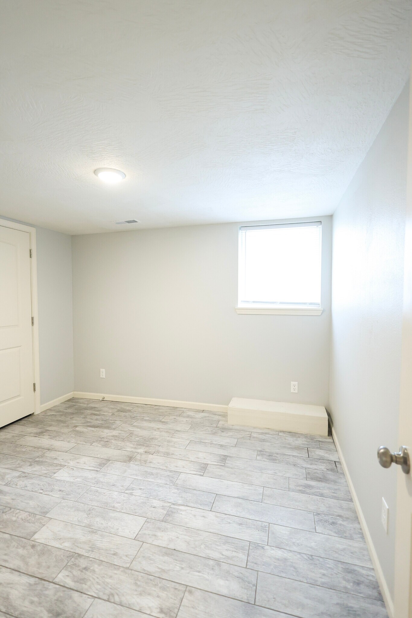 Building Photo - 1351 E Cherry St