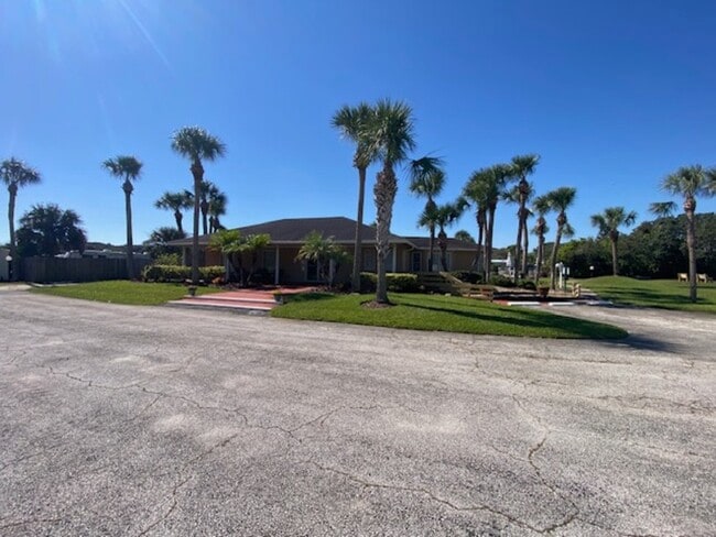 Building Photo - 4825 A1A South, unit 64
