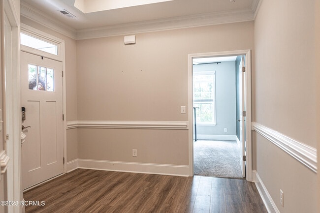 Building Photo - 153 Keowee Cir