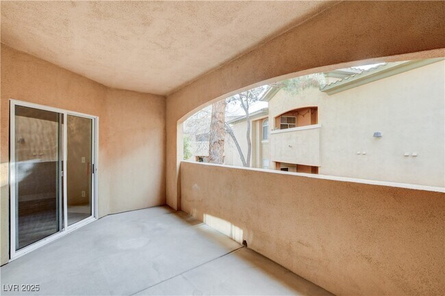 Building Photo - 1713 Sky of Red Dr