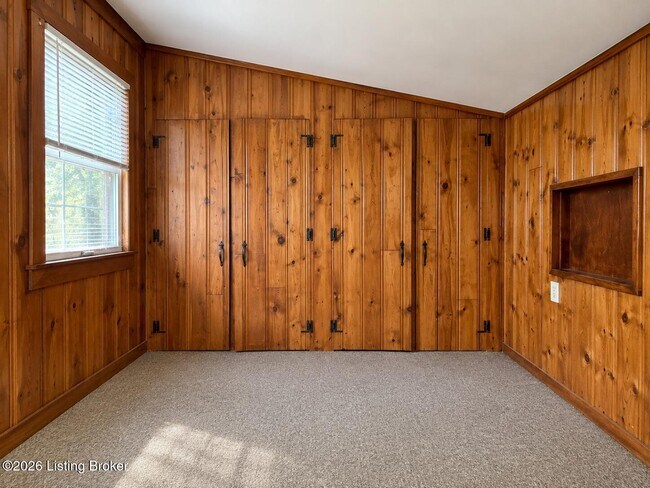 Building Photo - 1325 Morton Ave
