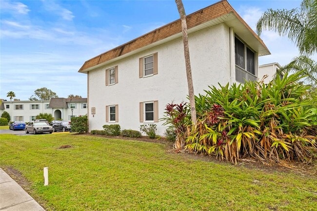 Building Photo - 379 S McMullen Booth Rd