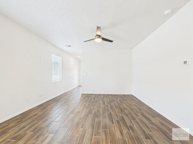 Building Photo - 4207 Via De Ventura
