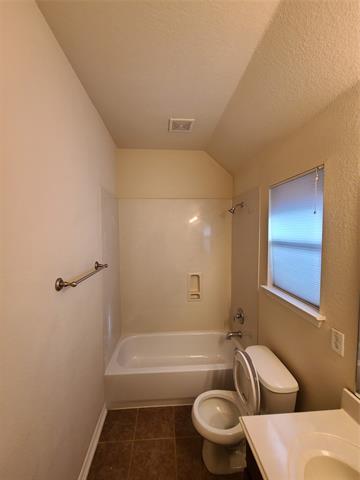 Building Photo - 9729 Stripling Dr