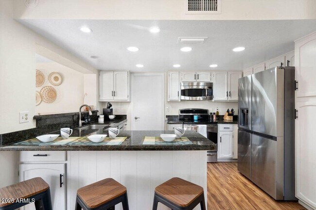 Building Photo - 8742 E San Daniel Dr