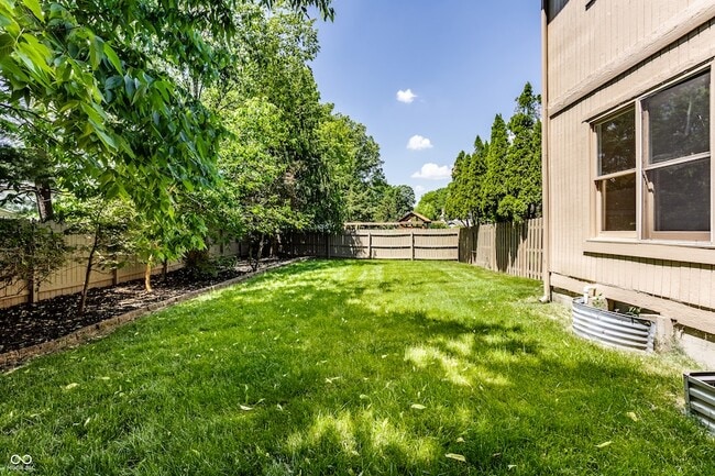 Building Photo - 795 Grace Dr