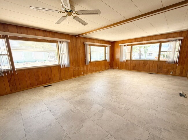 Building Photo - 10675 N Kilimanjaro Ave