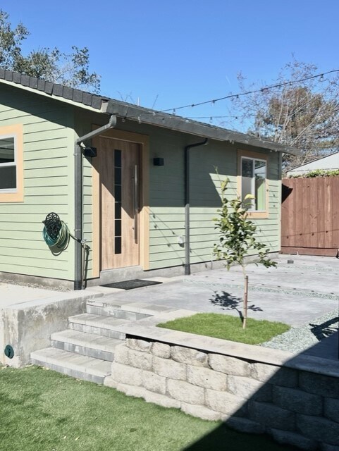 Building Photo - 25453 Uvas Ct
