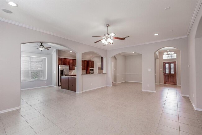 Building Photo - 314 Trillium Dr