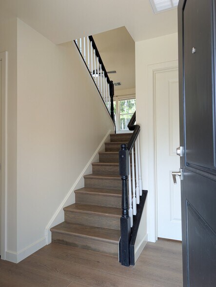 Building Photo - 114 Hawk Trail