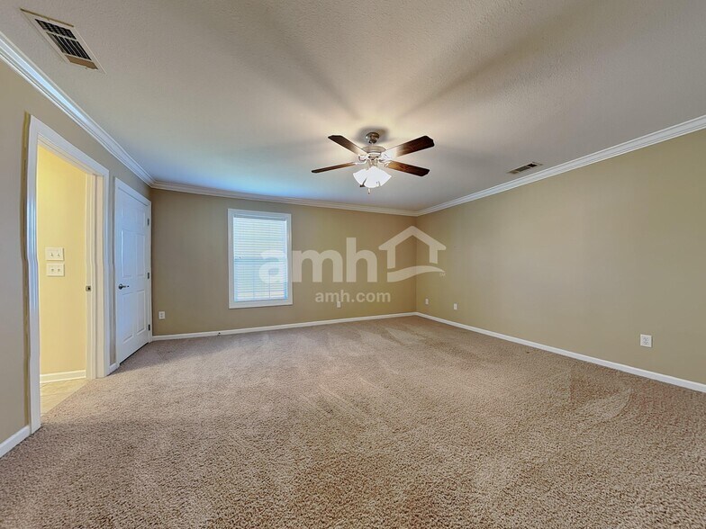 Building Photo - 1729 Bonnie Roach Ln