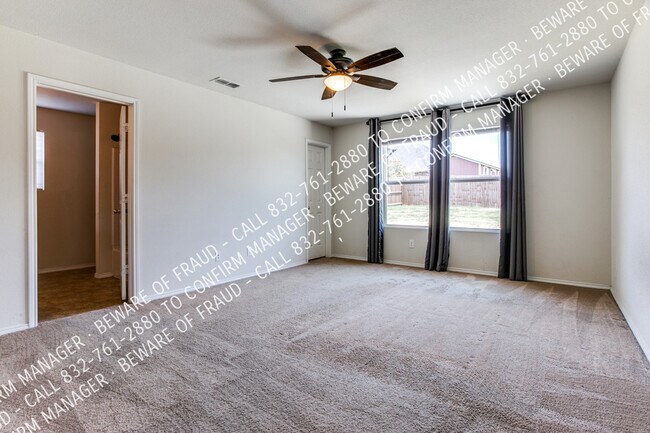Building Photo - 1128 Foxglove Ln