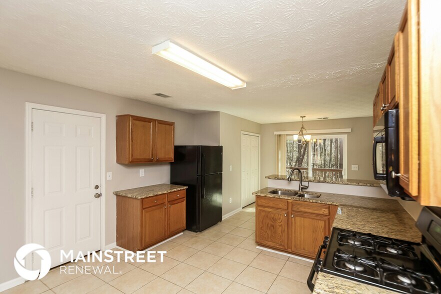 Building Photo - 1631 Sparrow Wood Ln SW
