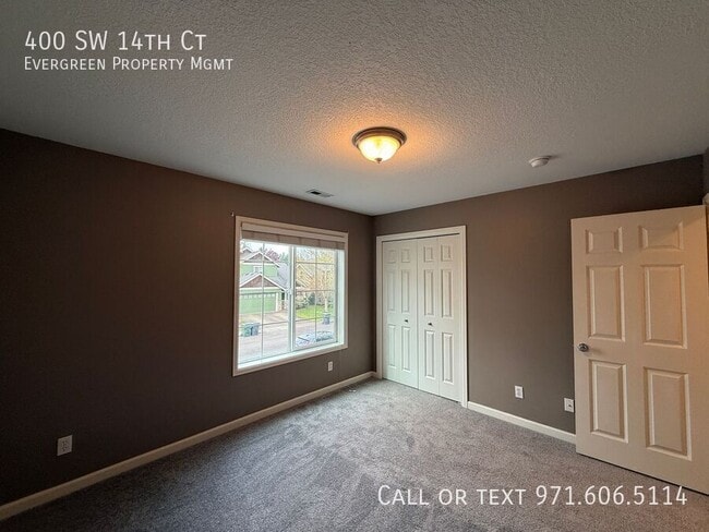 Building Photo - 400 SW 14th Ct