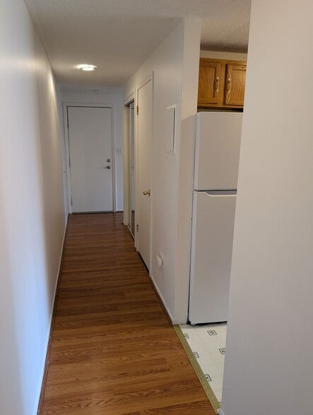 Building Photo - 6301 Robinson Rd