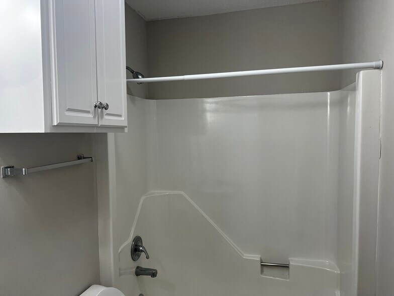 Building Photo - 2507 Saint Christopher Cir SW