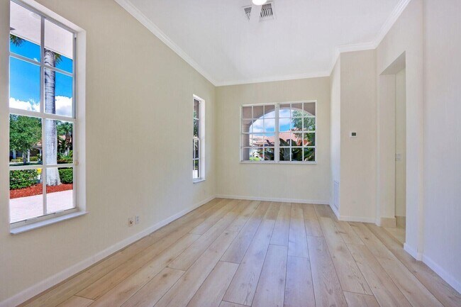 Building Photo - 154 Via Rosina