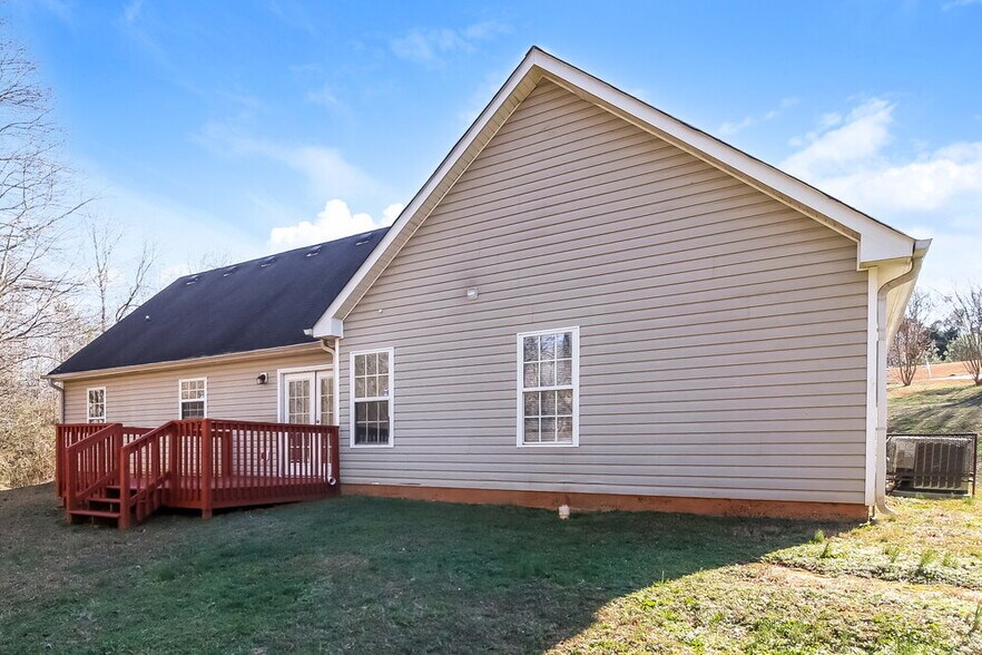 Building Photo - 1403 Lancaster Ct