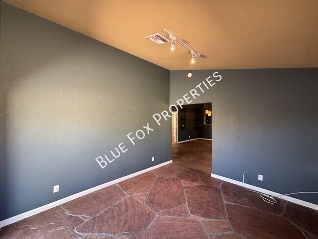 Building Photo - 4780 W Lessing Ln