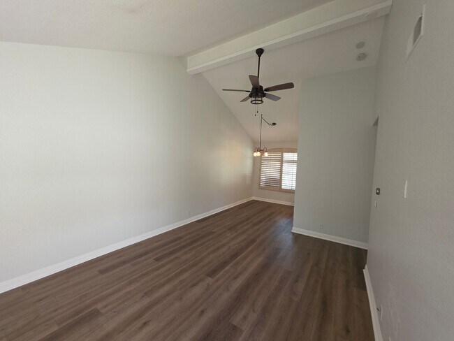 Building Photo - 227 Cinnamon Teal