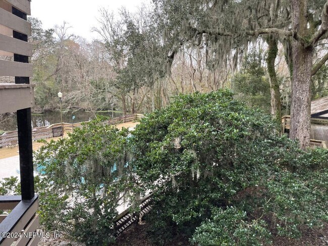 Building Photo - 1604 Arcadia Dr